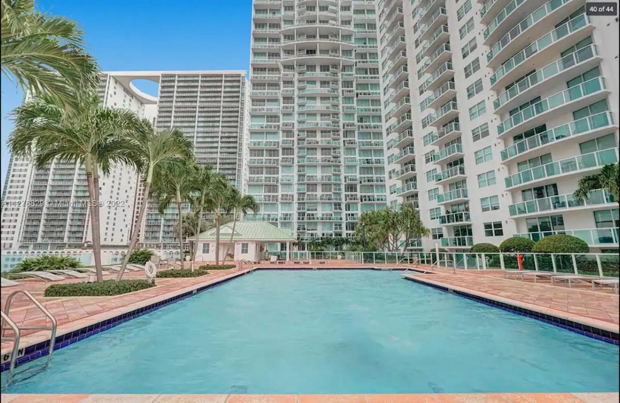 Iconic 2 Bedroom Loft Brickell-Stunning Views Майами Экстерьер фото